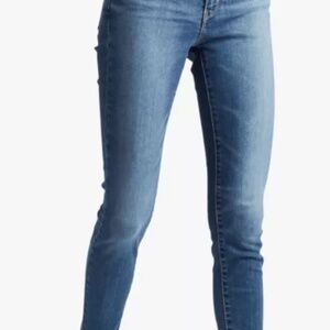 Levis 720 High Rise Super Skinny Jeans sz. 27 x30